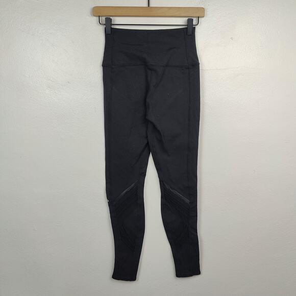 Alo Yoga Radiance Leggings Womens Small Black Eyelet Patterned Cut-Out Moto - Picture 1 of 8